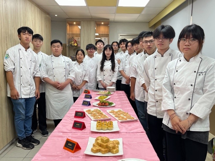 Link to 從課堂到展台，展現中點專業實力 台北海大餐管系舉辦「2026年中式點心製作成果展」